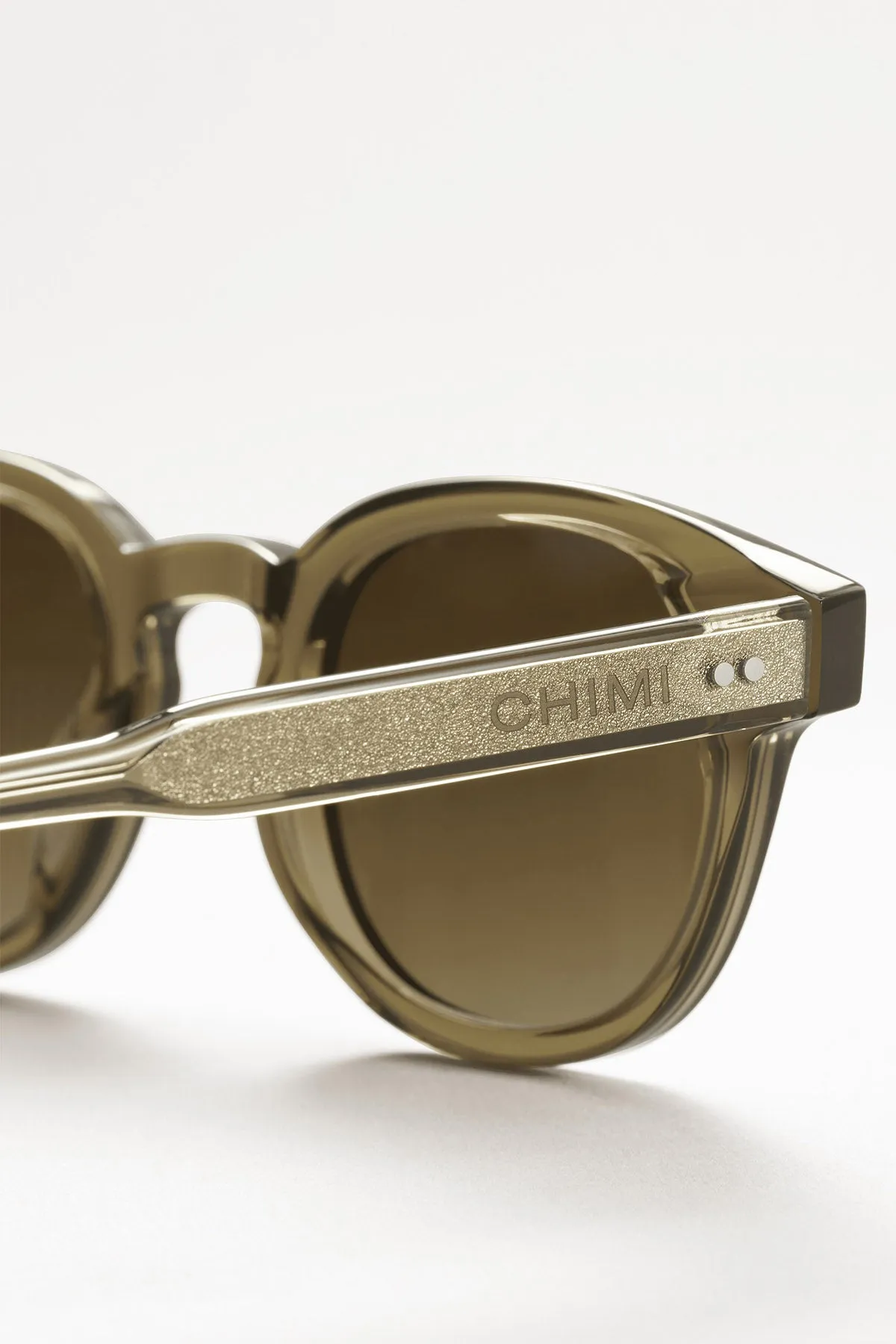 01 SUNGLASSES BY CHIMI