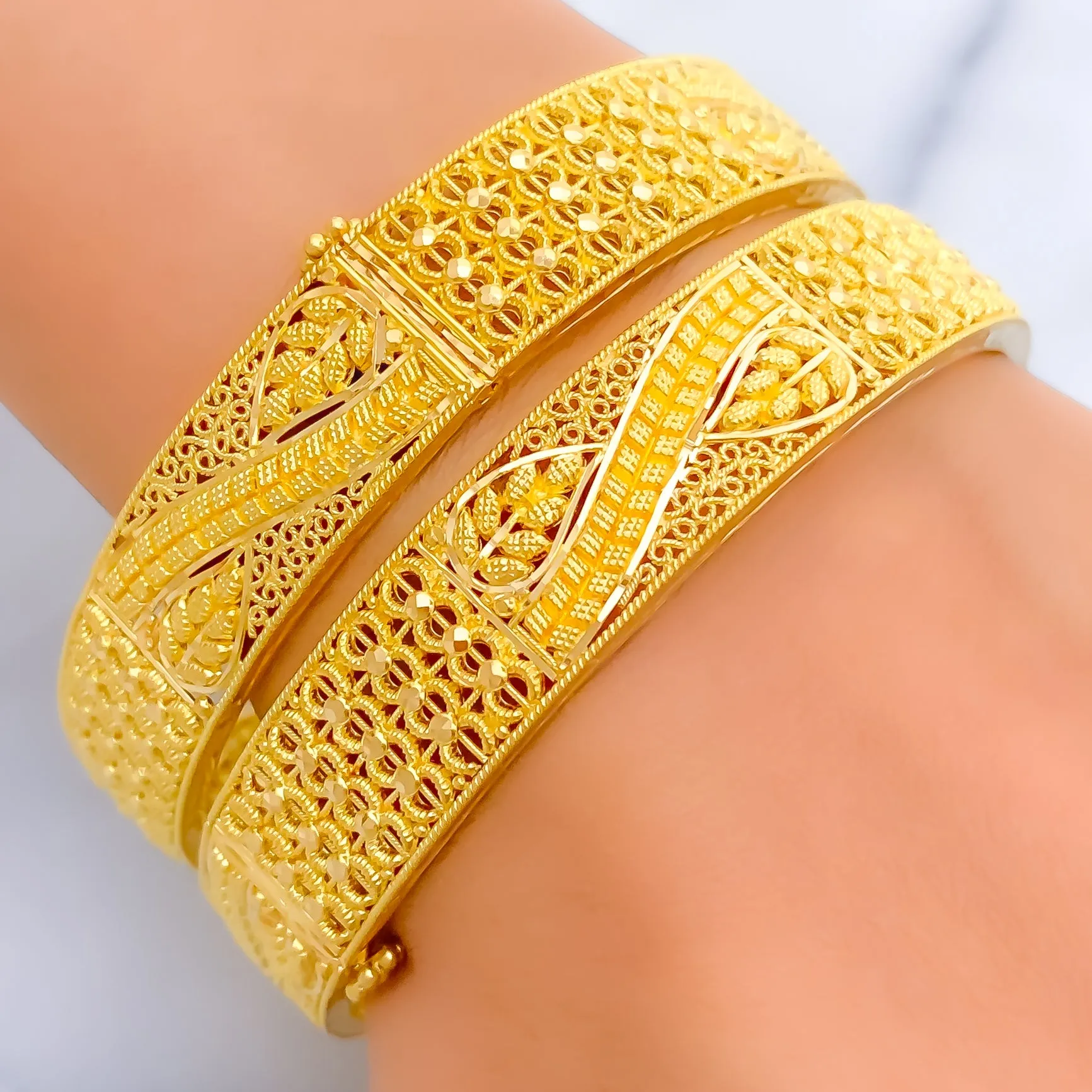 Exquisite Pair of 22k Gold Heirloom Circular Bangles