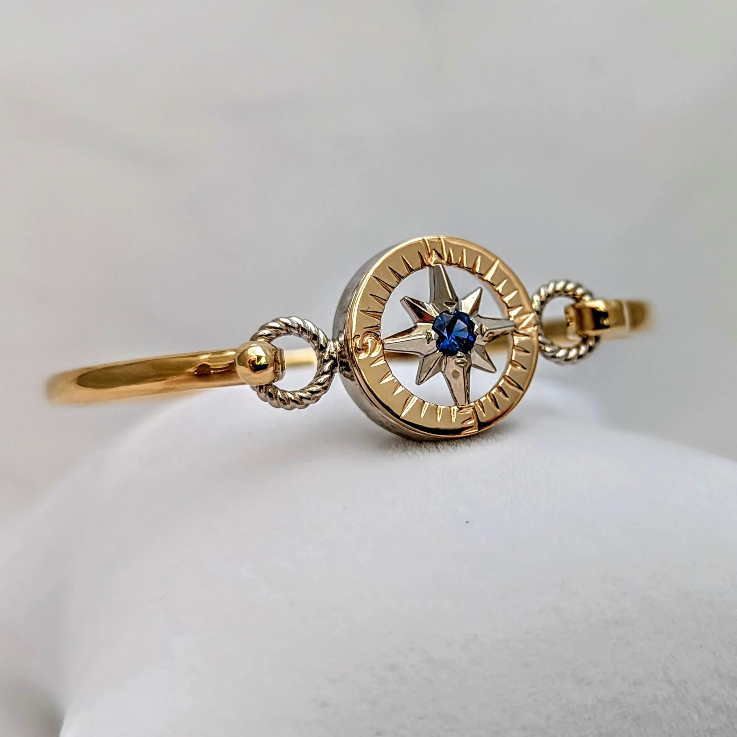 Compass Rose Classic 14K Gold Bangle Bracelet