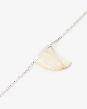 Sure! Here’s an optimized title for an e-commerce product featuring an Ellen necklace:

Elegant Ellen Pendant Necklace - Dazzling Sterling Silver with Gemstone Accents for Everyday Glamour

Feel free to modify any part of the title based on specific features or styles you want to emphasize!