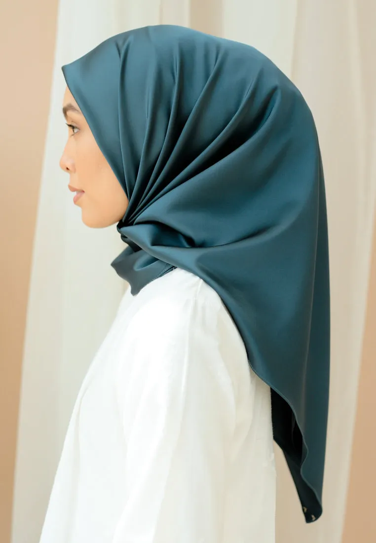 Inayaa Square Scarf (Purssian Blue)