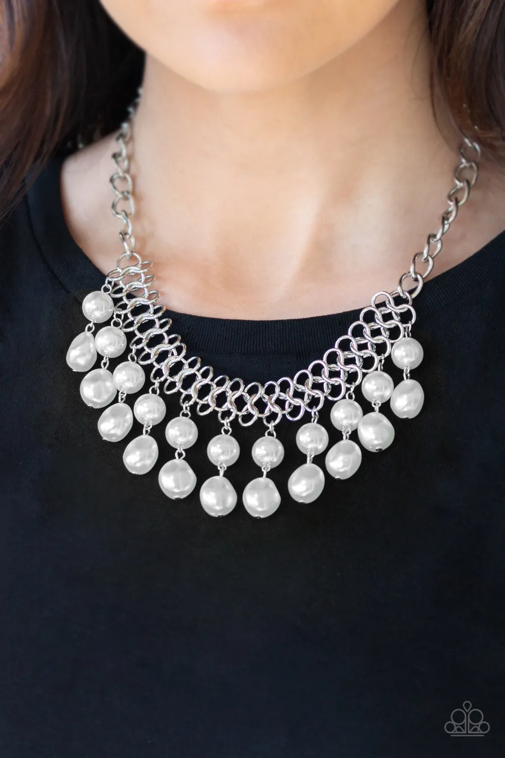 Paparazzi Necklace ~ 5th Avenue Fleek - White Pearl Necklace